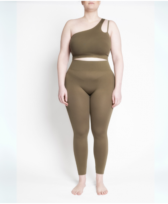 Ensemble activewear:...