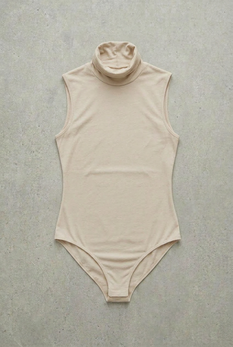 Body Dolcevita Senza Maniche Cipria Curvy per Taglie Forti | Leela Lab