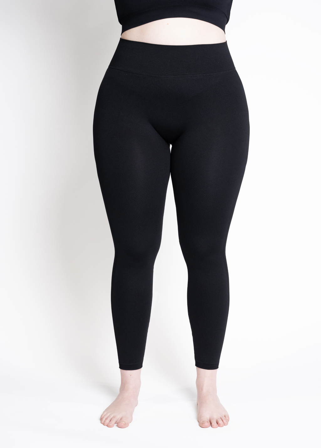 Leggings Push-up Nero Curvy per Taglie Forti davanti| Leela Lab