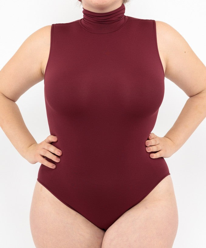 Body Curvy Dolcevita Senza Maniche Bordeaux Indossato Taglie Forti | Leela Lab