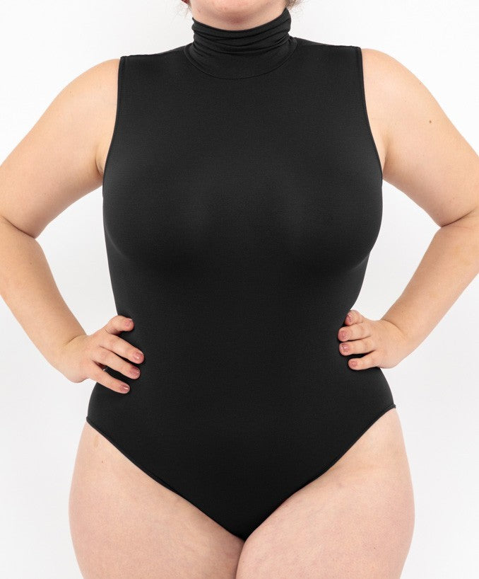 Body Curvy Dolcevita Senza Maniche Nero Indossato Taglie Forti | Leela Lab