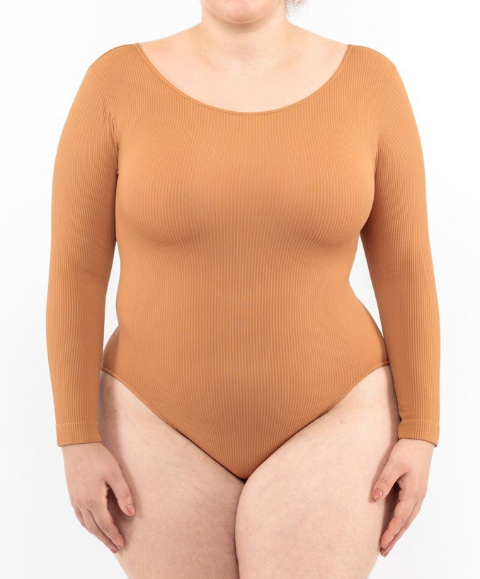 Body Curvy Manica Lunga Cammello Indossato Taglie Forti | Leela Lab