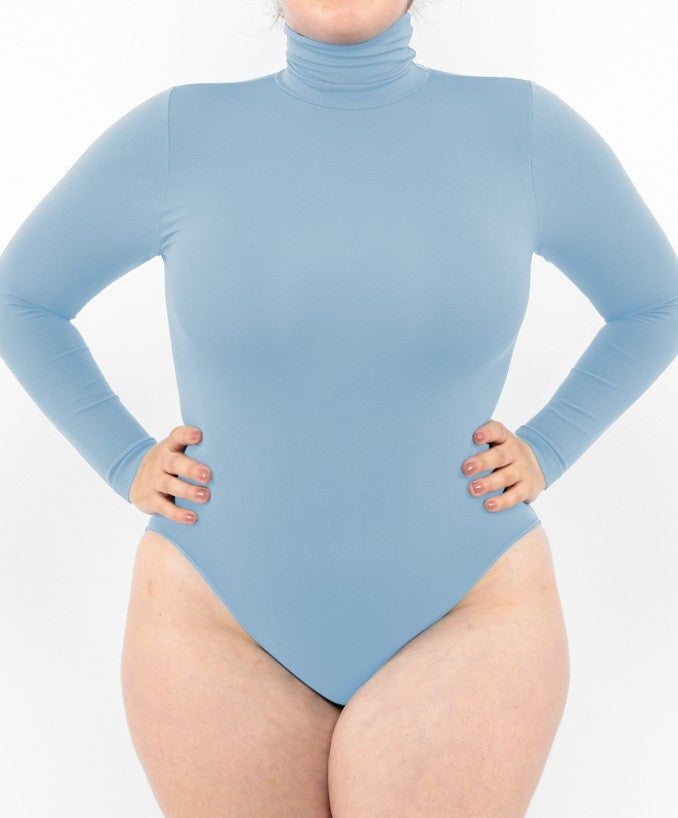 Body Curvy Manica Lunga Dolcevita Blu Desaturato Indossato Taglie Forti | Leela Lab