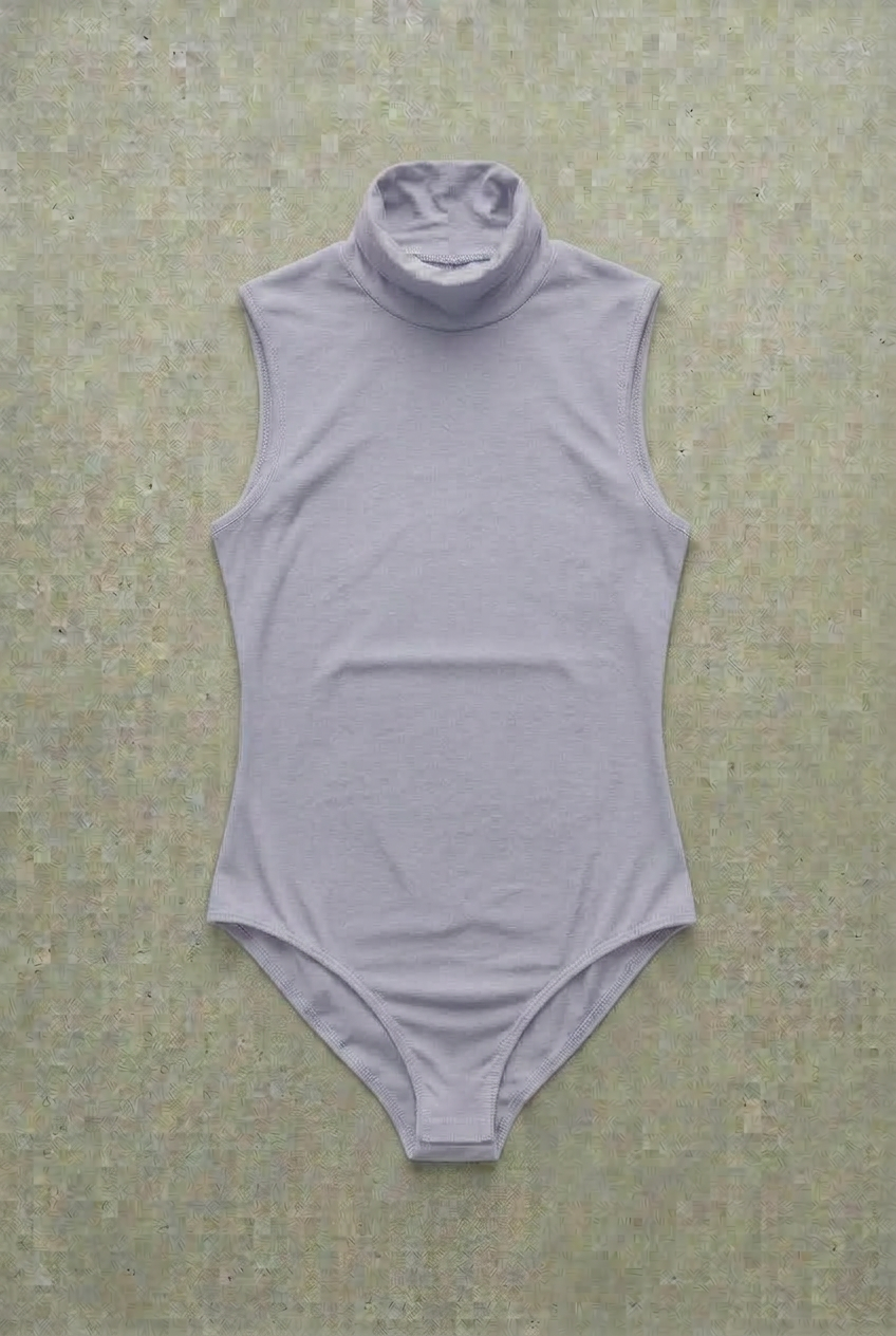 Body Dolcevita Senza Maniche Lilla Curvy per Taglie Forti | Leela Lab