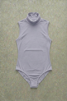 Body Dolcevita Senza Maniche Lilla Curvy per Taglie Forti | Leela Lab